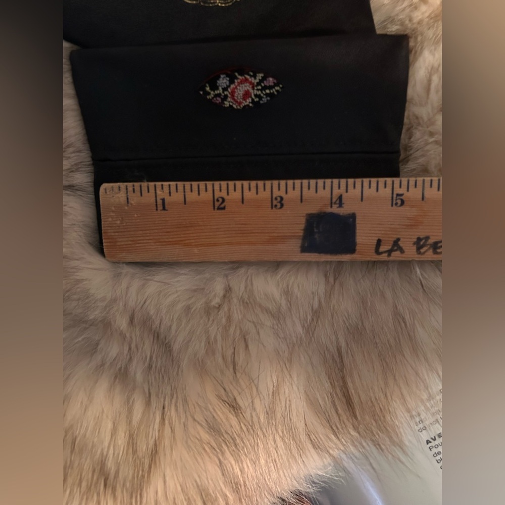 Vintage pouch and tissue holder - Picture 10 of 15